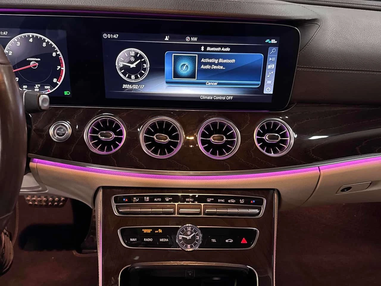 Mercedes-Benz E 450 * CARFAX * BURMESTER * HEAD-UP, снимка 9 - Автомобили и джипове - 53919146