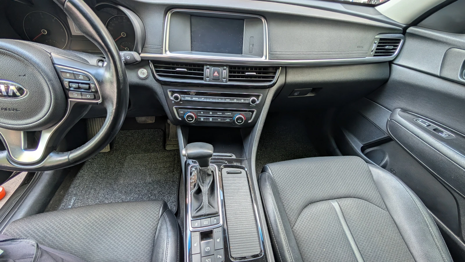 Kia Optima, снимка 8 - Автомобили и джипове - 54247450