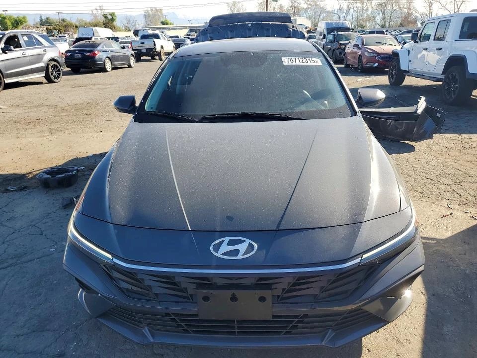 Hyundai Elantra 2.0L 4 Front Wheel Drive | Mobile.bg � ����������� 6