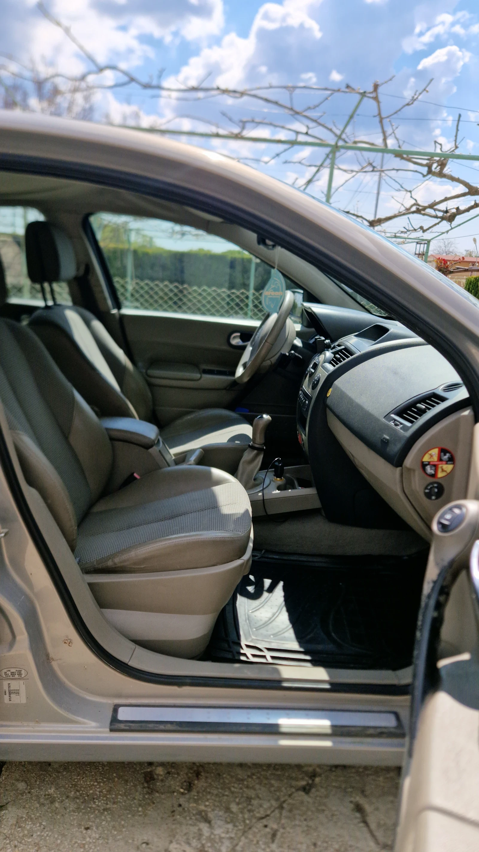 Renault Megane, снимка 5 - Автомобили и джипове - 54320591