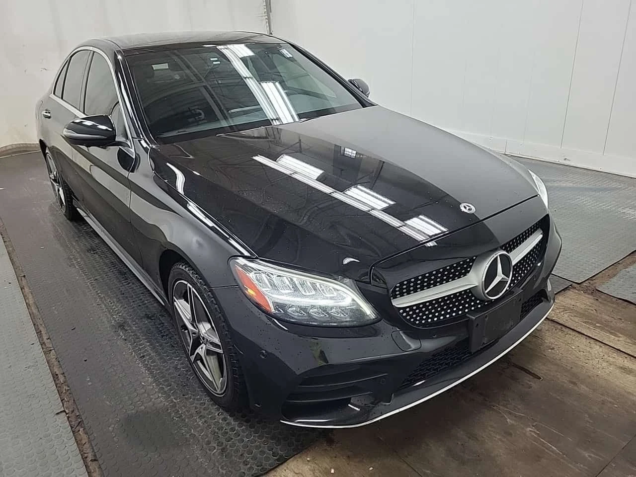 Mercedes-Benz C 300  | 4MATIC | ДВА КЛЮЧА | 360 КАМЕРИ , снимка 2 - Автомобили и джипове - 54331797
