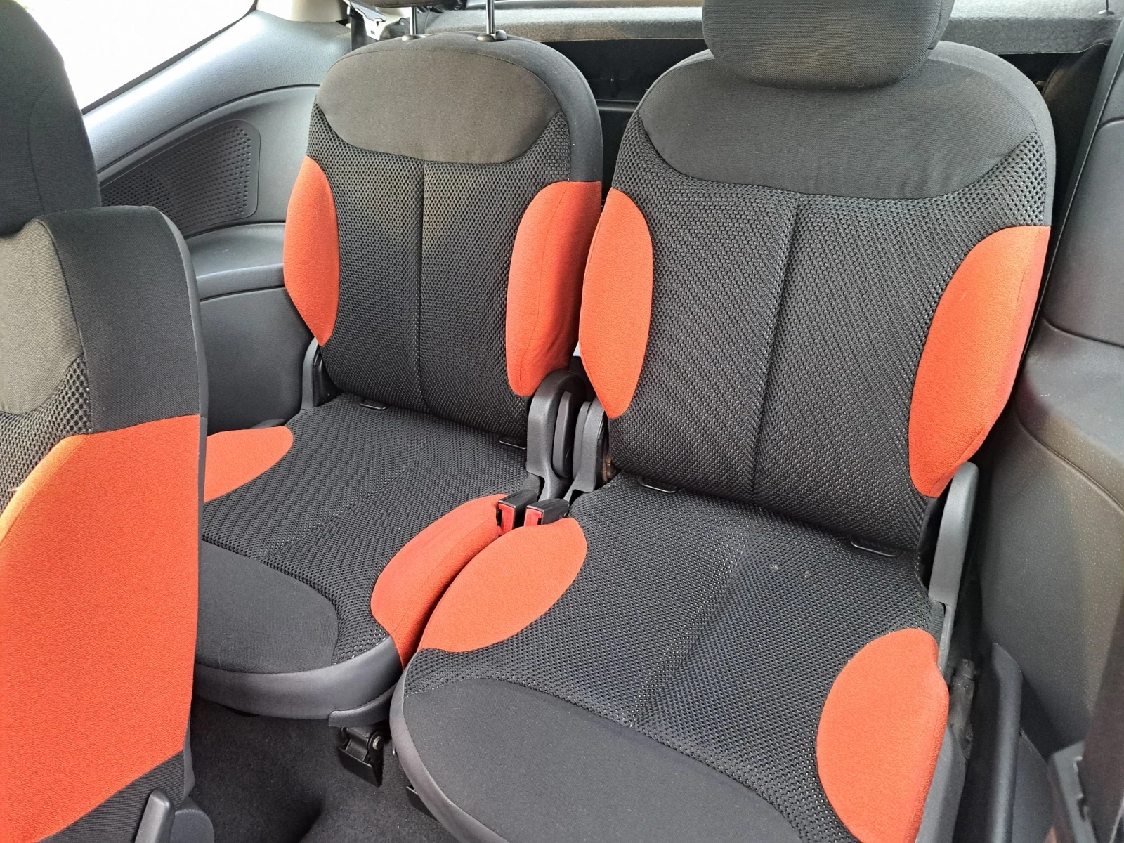 Citroen C2 1.4 TDI* Автомат, снимка 9 - Автомобили и джипове - 54370832