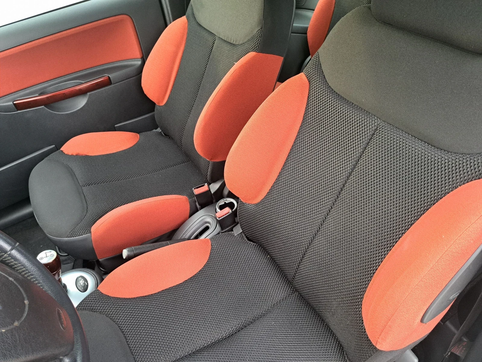 Citroen C2 1.4 TDI* Автомат, снимка 8 - Автомобили и джипове - 54370832