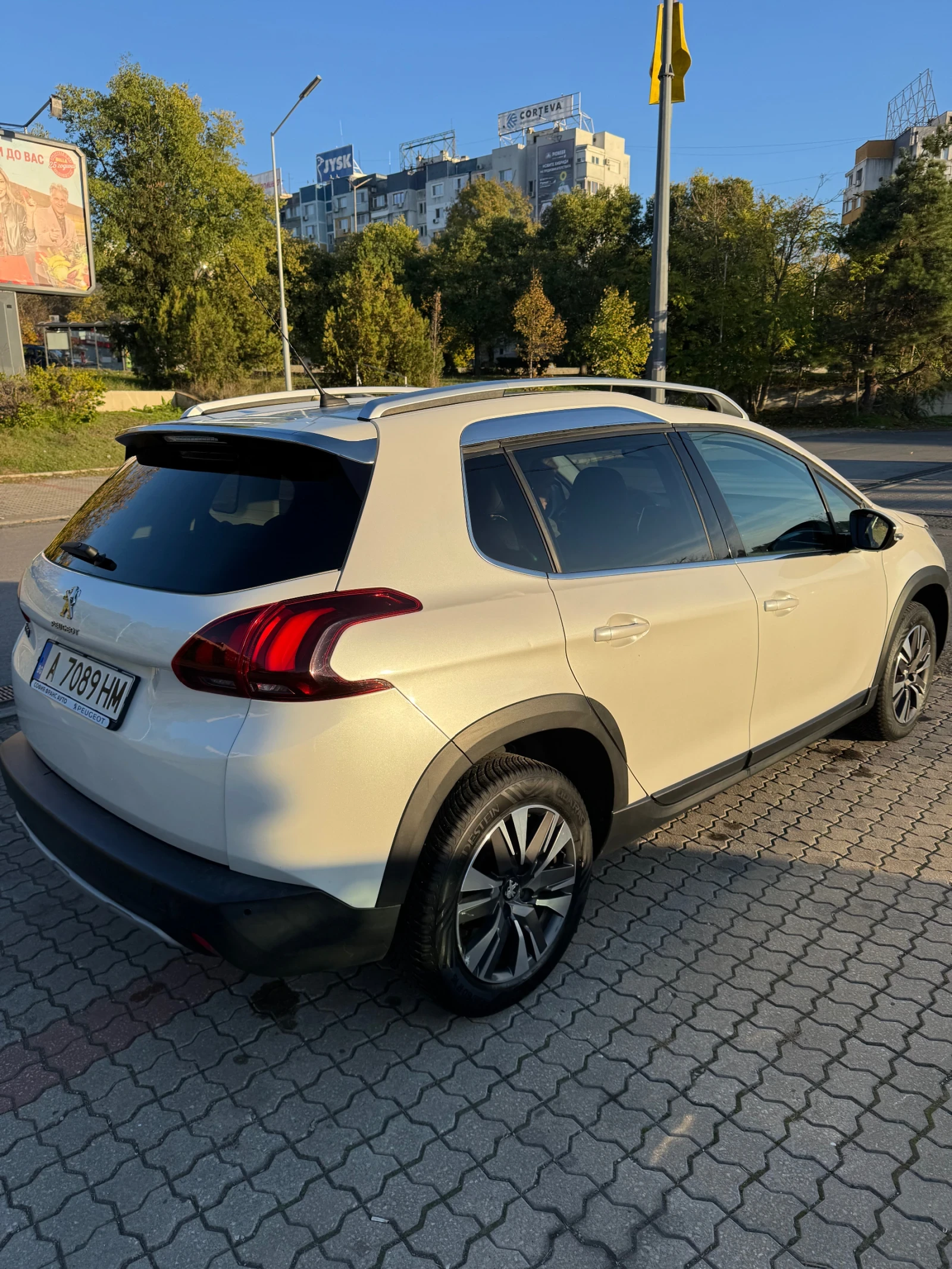 Peugeot 2008, снимка 5 - Автомобили и джипове - 54415476
