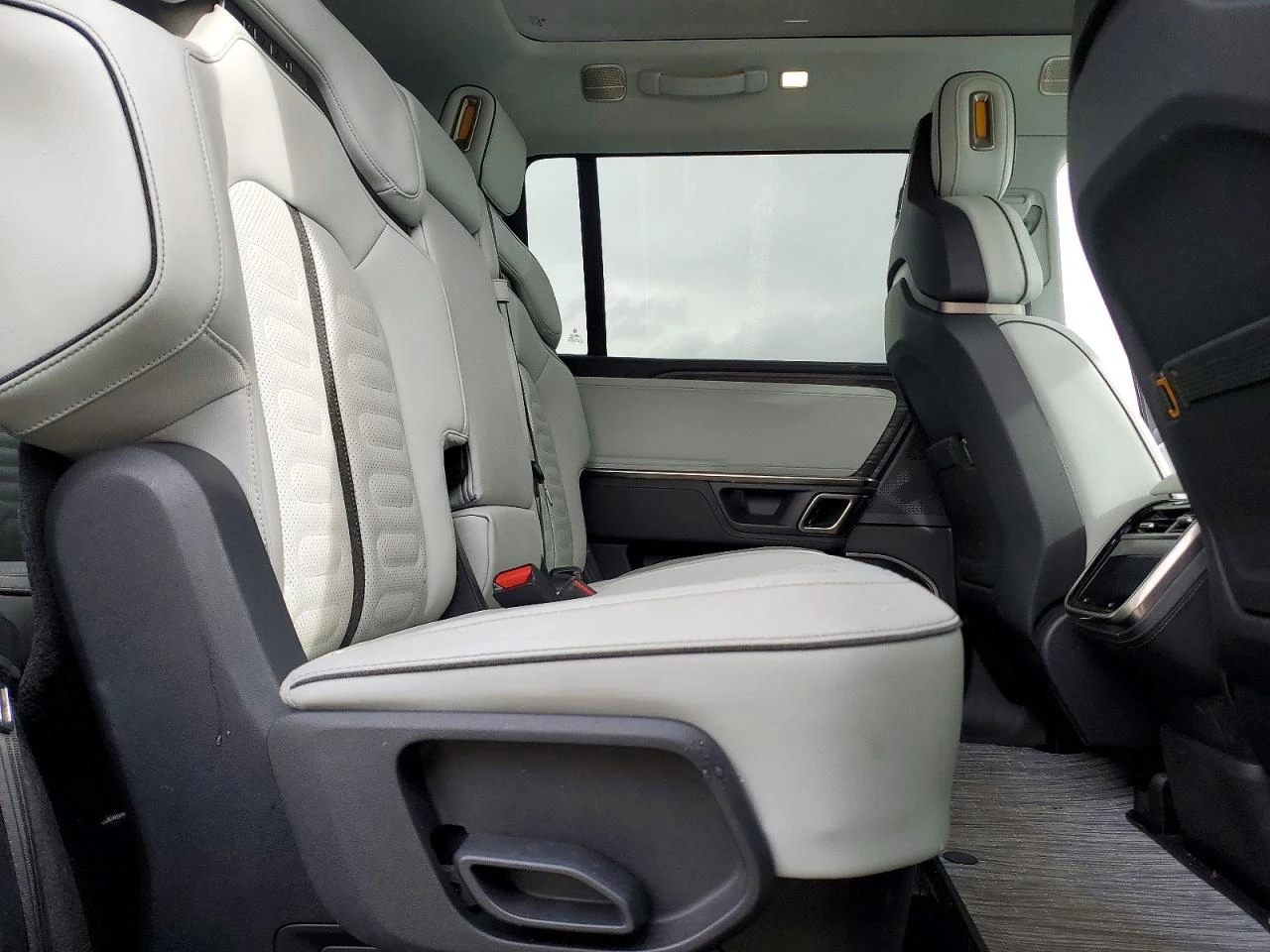 Rivian R1S ADVENTURE | Mobile.bg � ����������� 11