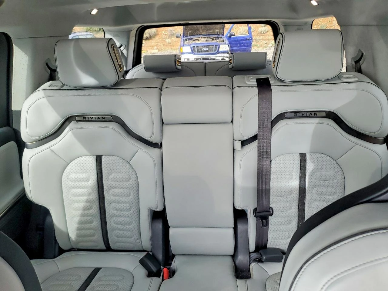 Rivian R1S ADVENTURE | Mobile.bg � ����������� 10