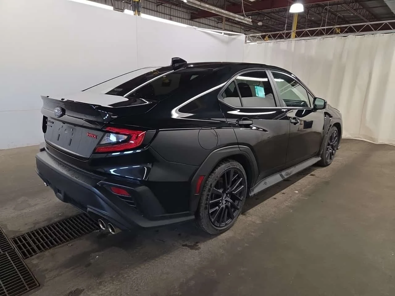 Subaru WRX SPORT  CARFAX, снимка 3 - Автомобили и джипове - 54625987