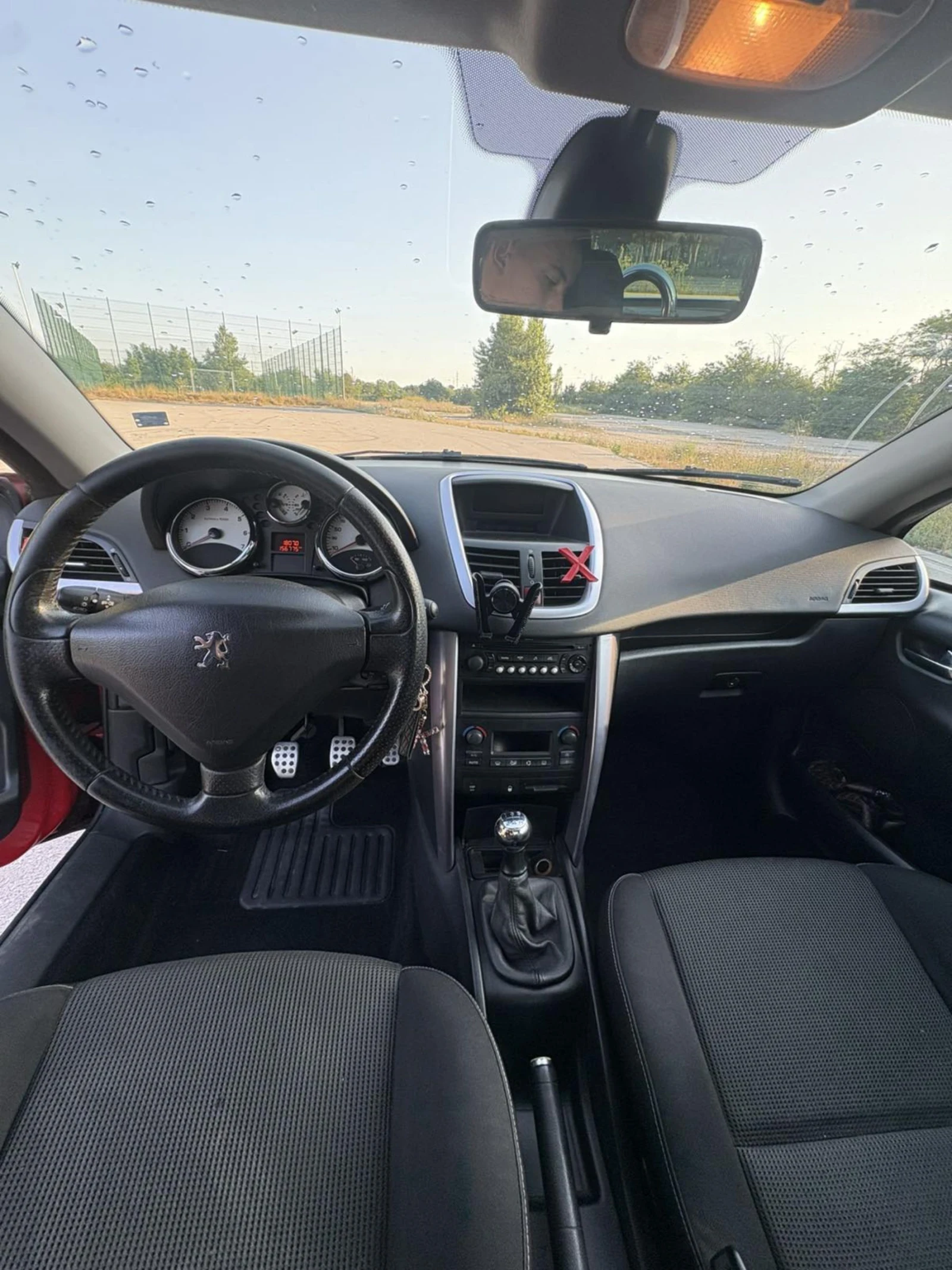 Peugeot 207, снимка 5 - Автомобили и джипове - 55186369
