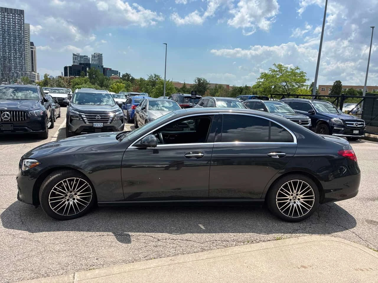 Mercedes-Benz C 300 * АВТОКРЕДИТ БЕЗ ПЪРВОНАЧАЛНА ВНОСКА* , снимка 2 - Автомобили и джипове - 55294609