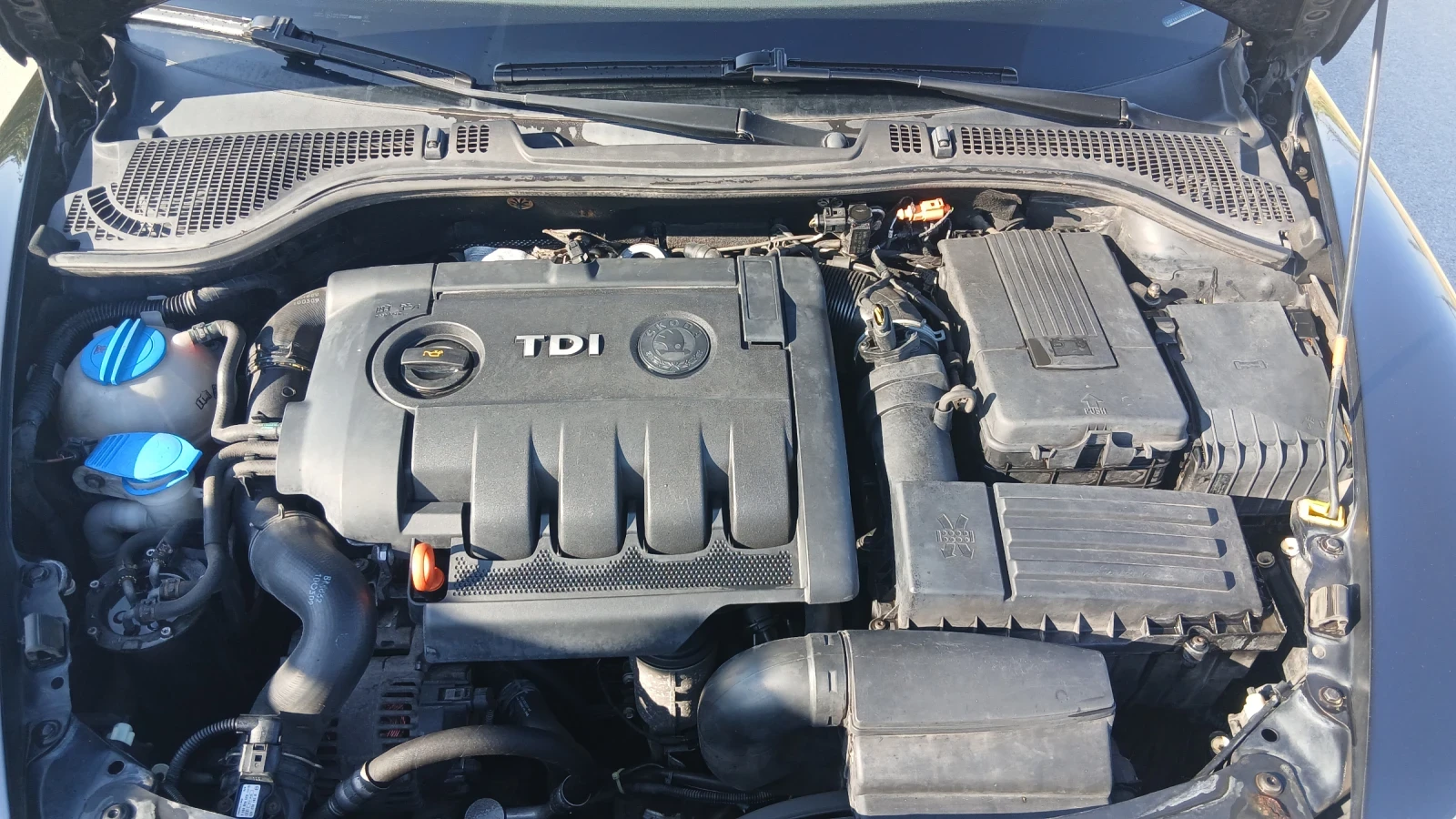 Skoda Octavia 2.0TDI L&K, снимка 16 - Автомобили и джипове - 55626271