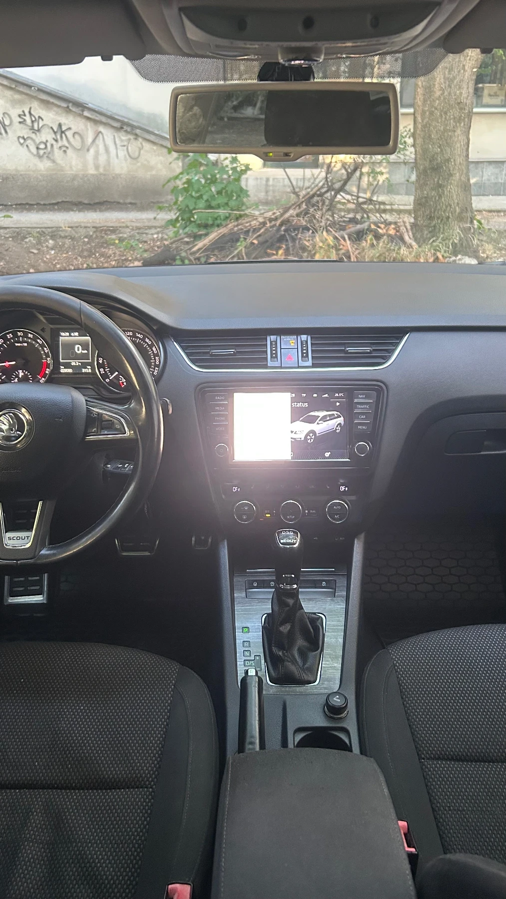 Skoda Octavia 2.0TDI scout , снимка 12 - Автомобили и джипове - 55717795