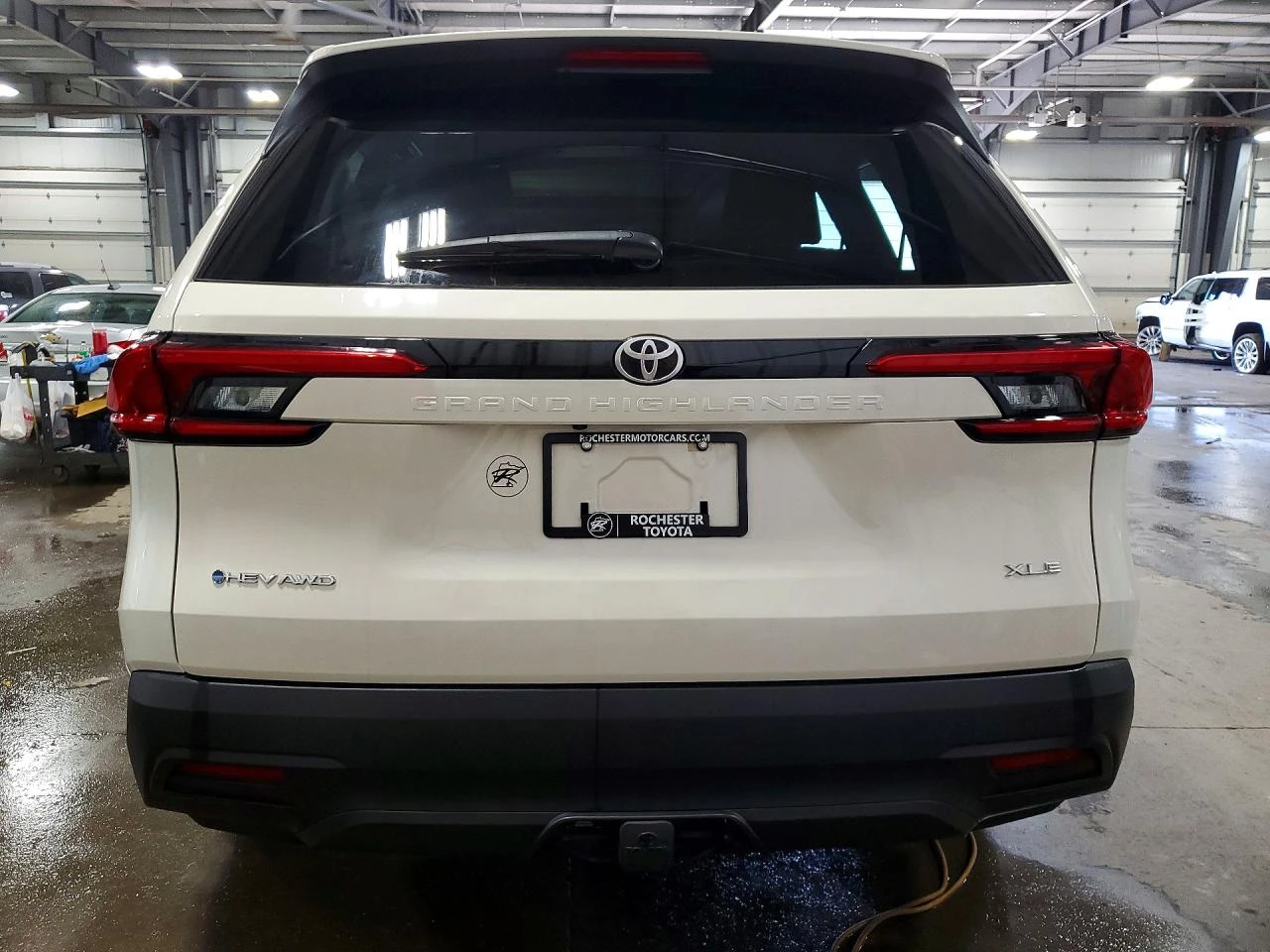 Toyota Grand Highlander HYBRID XLE, снимка 6 - Автомобили и джипове - 55950823