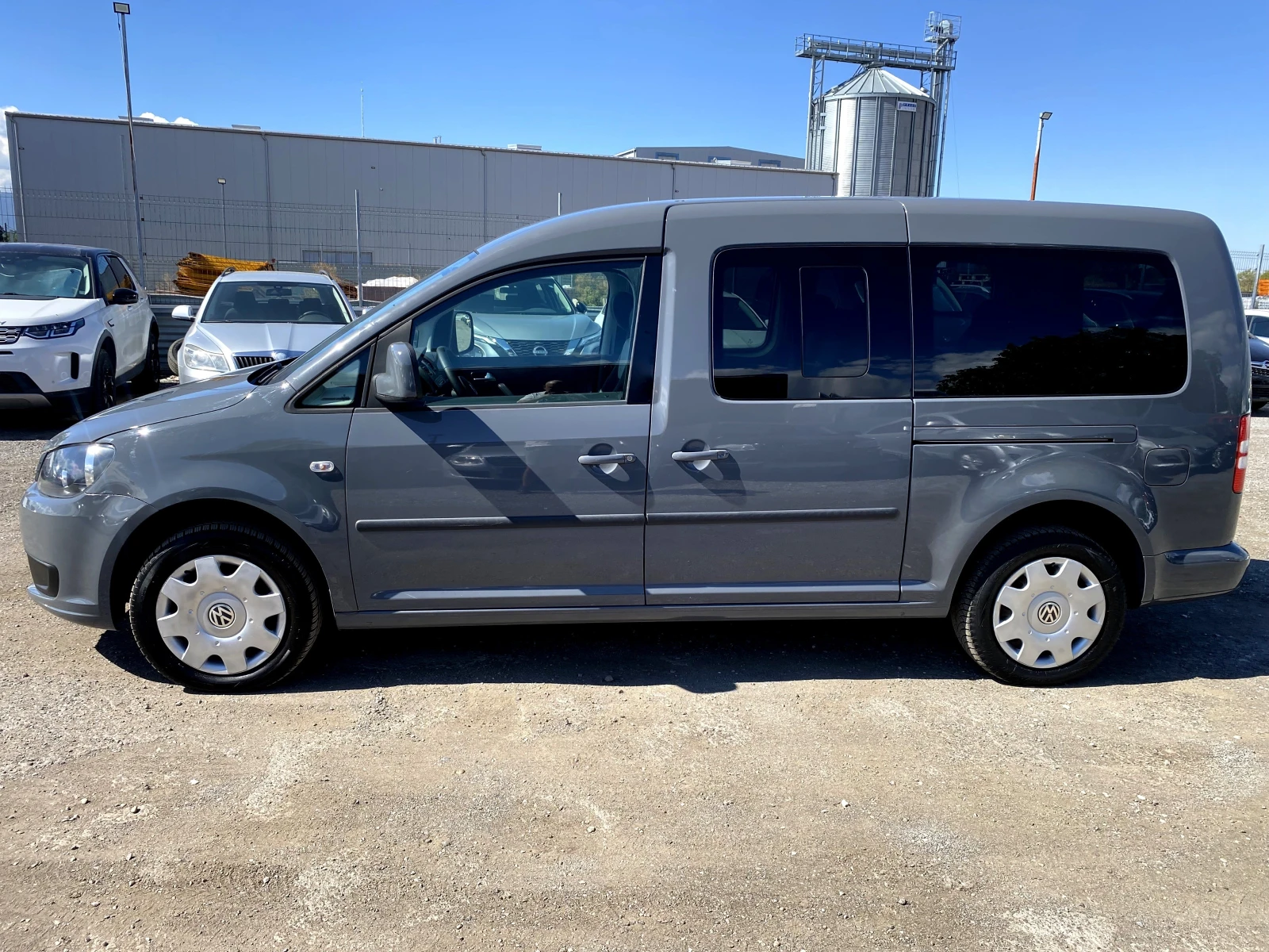 VW Caddy 2.0i Maxi 6+ 1м. CNG, снимка 2 - Автомобили и джипове - 56096616