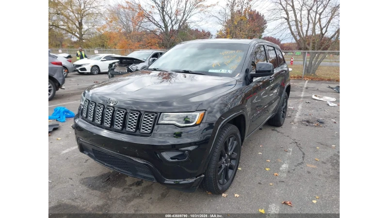 Jeep Grand cherokee LAREDO X 4X4, снимка 3 - Автомобили и джипове - 53127327