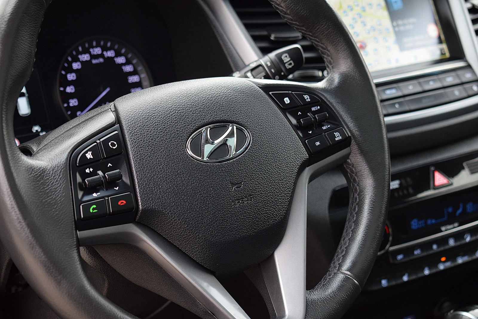 Hyundai Tucson 2.0ШВЕЙЦАРИЯ/VERTEX/4x4/АВТОМАТИК/ОБДУХВАНЕ/КАМЕРА - изображение 10