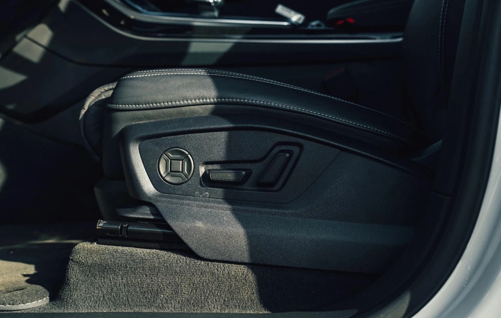 Audi SQ8 4.0TFSI Quattro - изображение 9