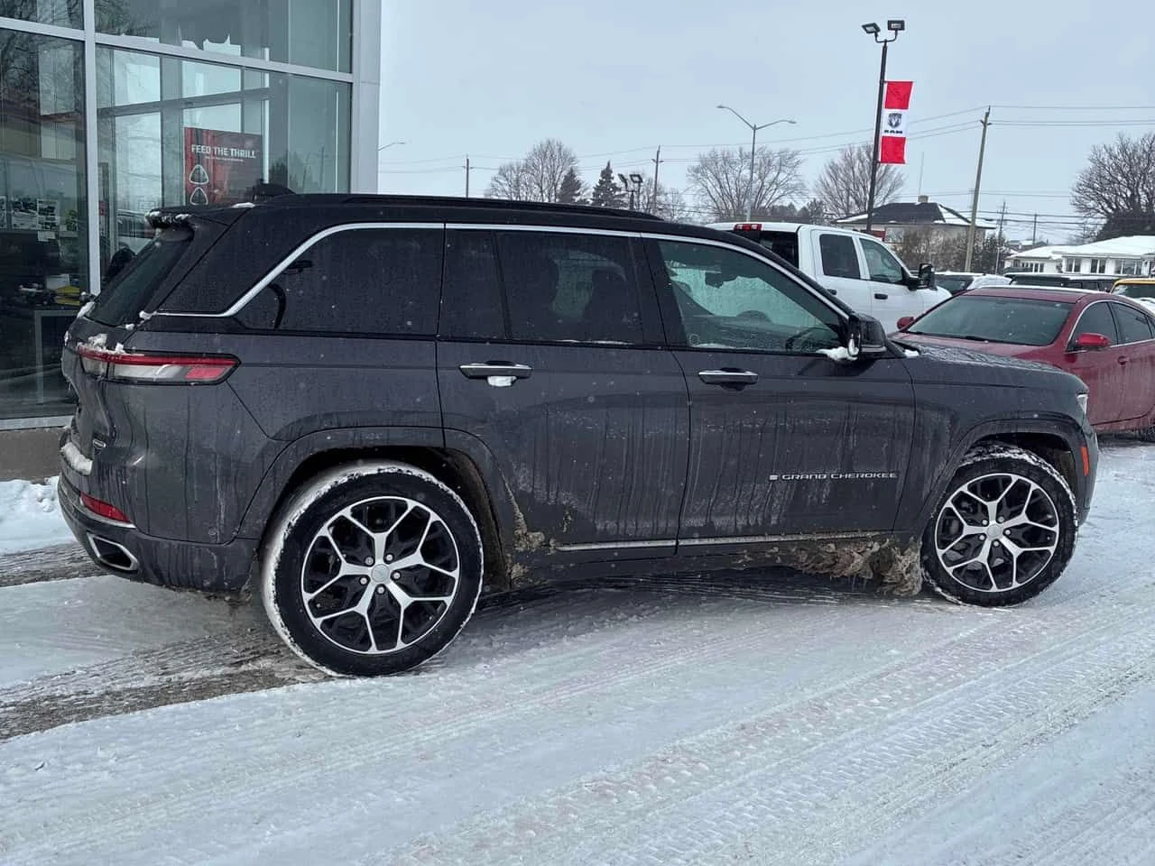 Jeep Grand cherokee Summit Reserve /360/DIS/PANO/NAVI/ОБДУХВАНЕ - изображение 3