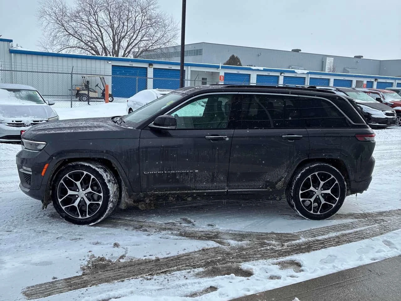 Jeep Grand cherokee Summit Reserve /360/DIS/PANO/NAVI/ОБДУХВАНЕ - изображение 2