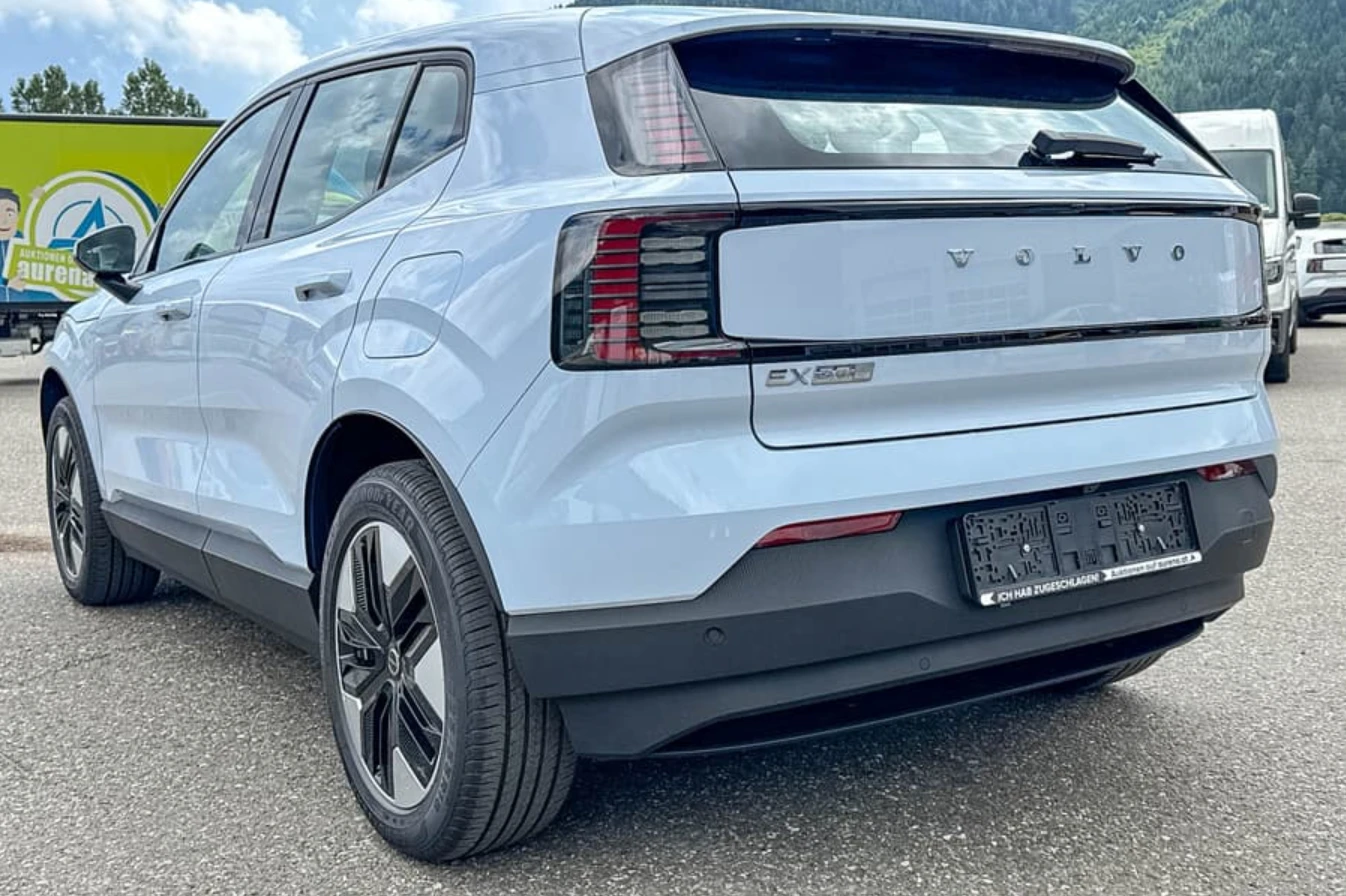 Volvo EX30, снимка 12 - Автомобили и джипове - 53835683