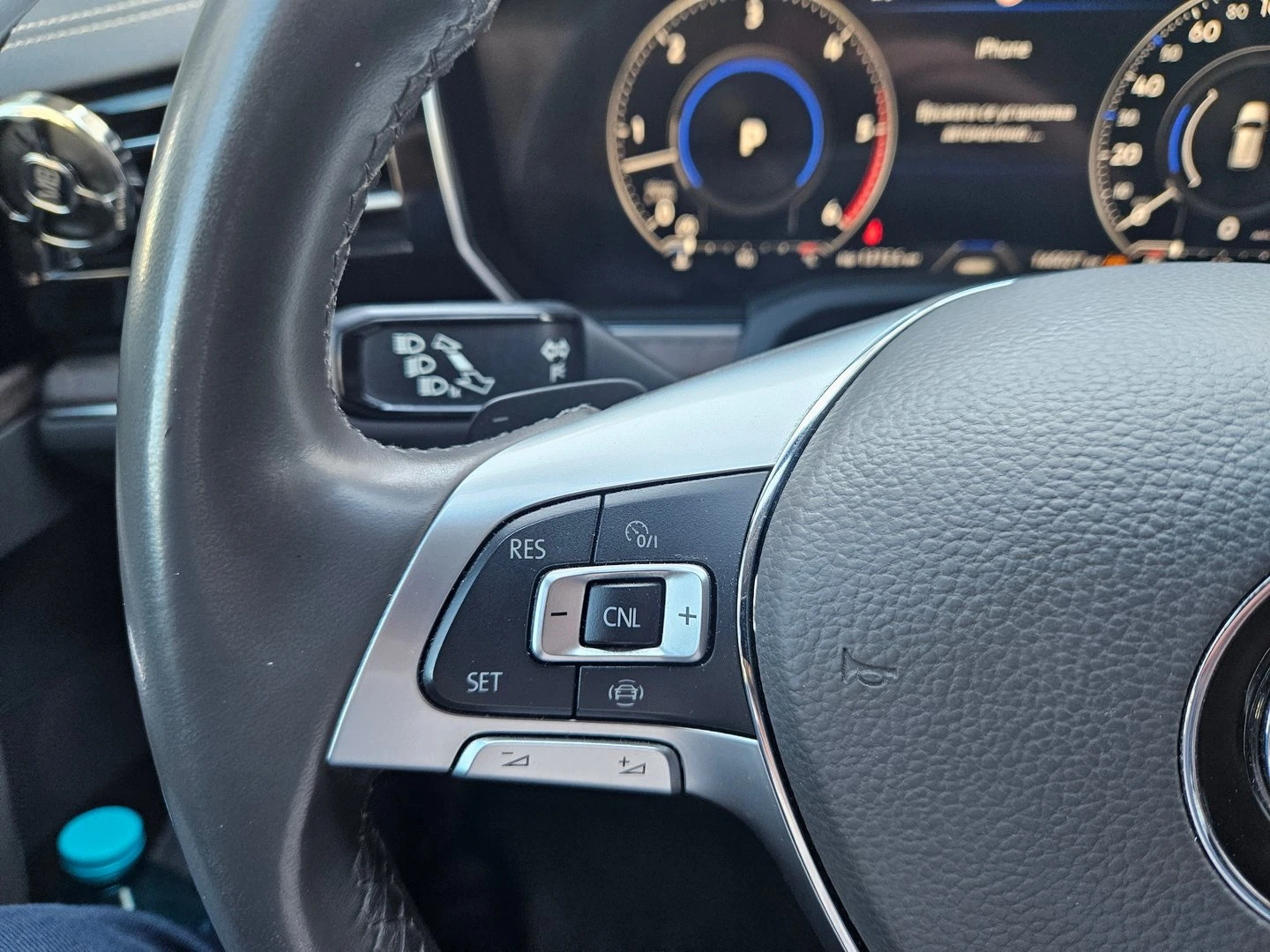 VW Touareg, снимка 8 - Автомобили и джипове - 54601576
