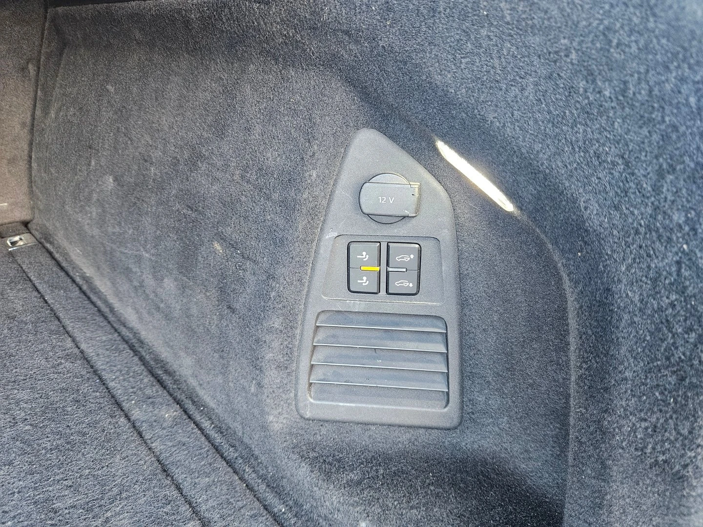 VW Touareg, снимка 12 - Автомобили и джипове - 54601576