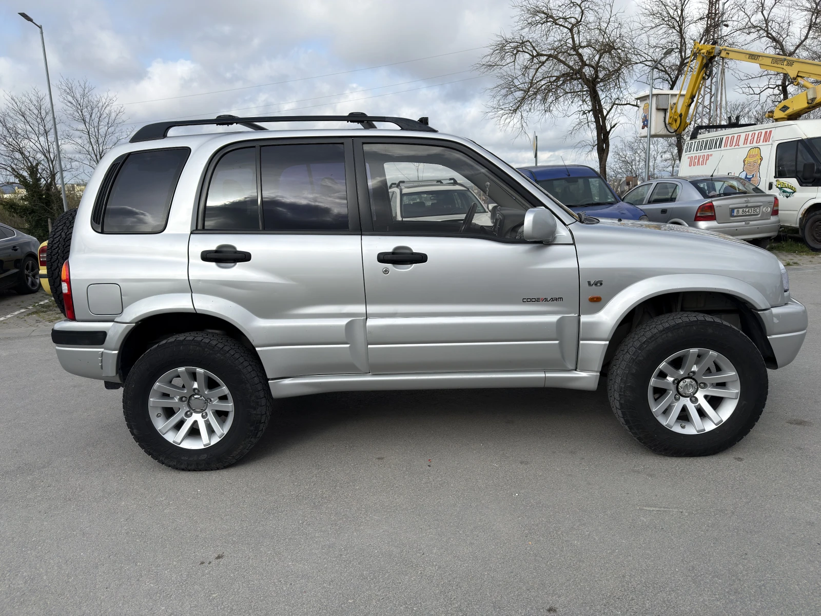 Suzuki Grand vitara 2.5 V6, снимка 4 - Автомобили и джипове - 54350016