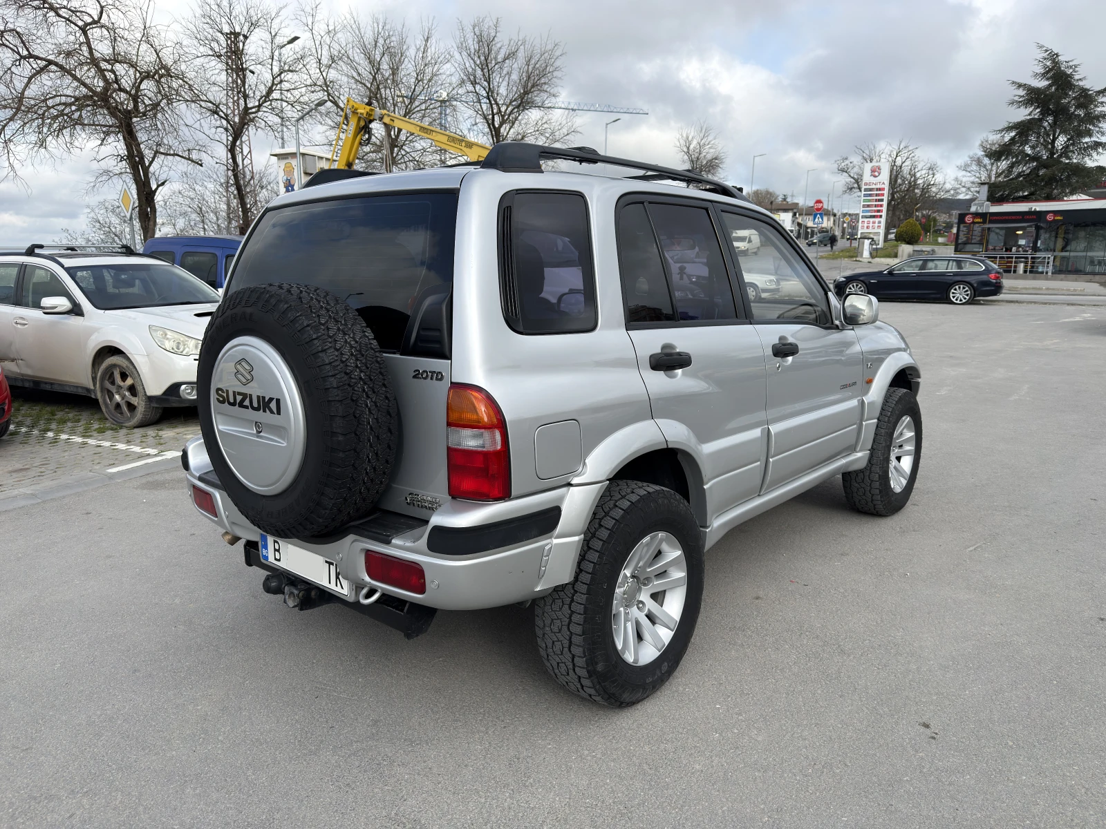 Suzuki Grand vitara 2.5 V6, снимка 5 - Автомобили и джипове - 54350016