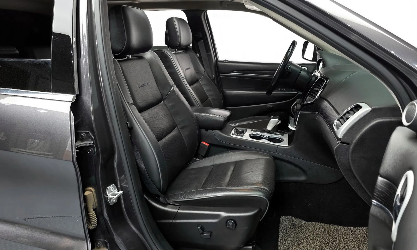 Jeep Grand cherokee SUMMIT* 3.6* DISTRONIC* ПАНОРАМА* ОБДУХВАНЕ, снимка 11 - Автомобили и джипове - 54377012