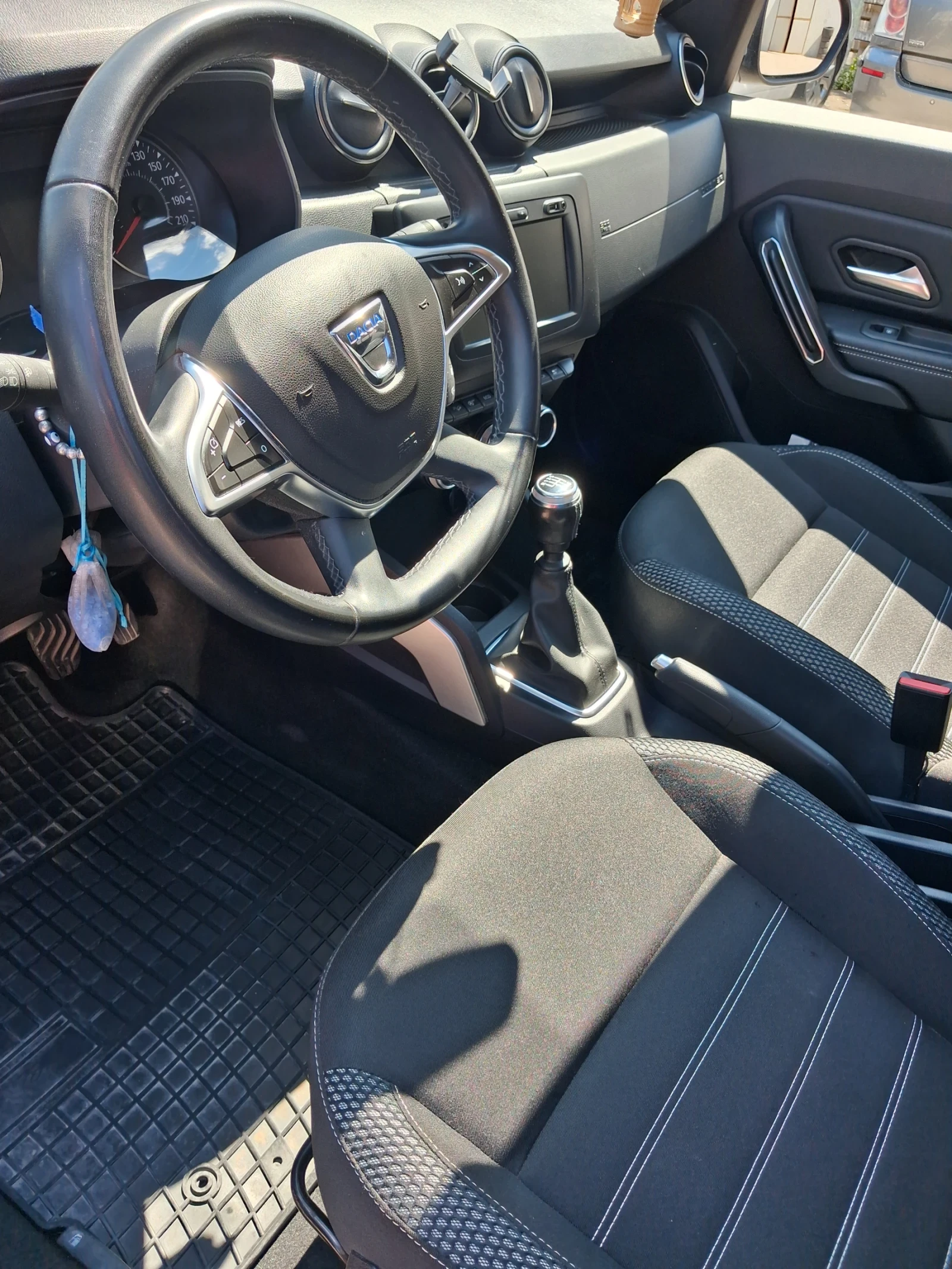 Dacia Duster, снимка 7 - Автомобили и джипове - 55006184