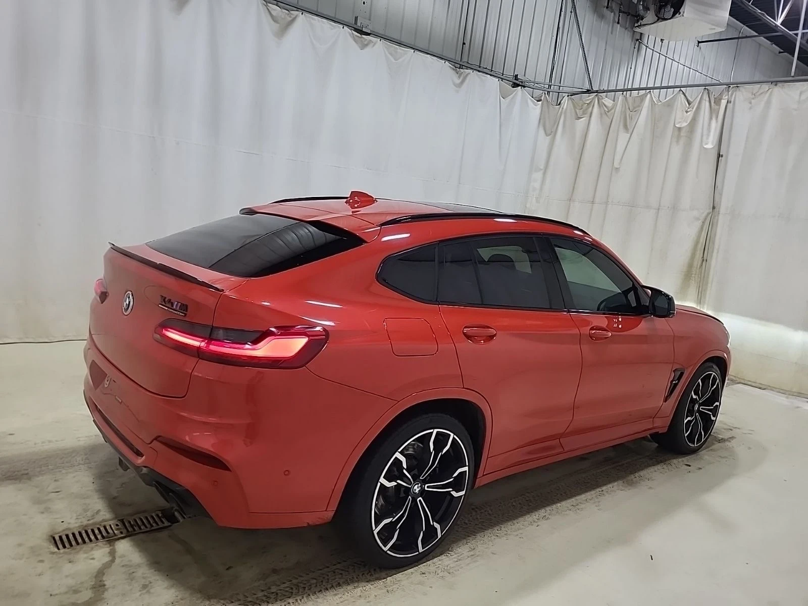 BMW X4 M* 4x4* Pano* 360view* Обдухване* Подгрев* , снимка 3 - Автомобили и джипове - 54630637