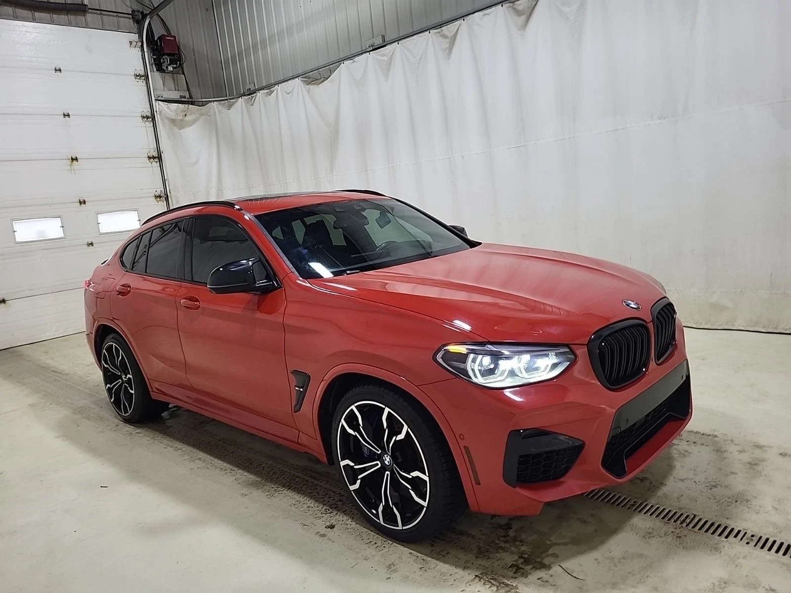 BMW X4 M* 4x4* Pano* 360view* Обдухване* Подгрев* , снимка 4 - Автомобили и джипове - 54630637
