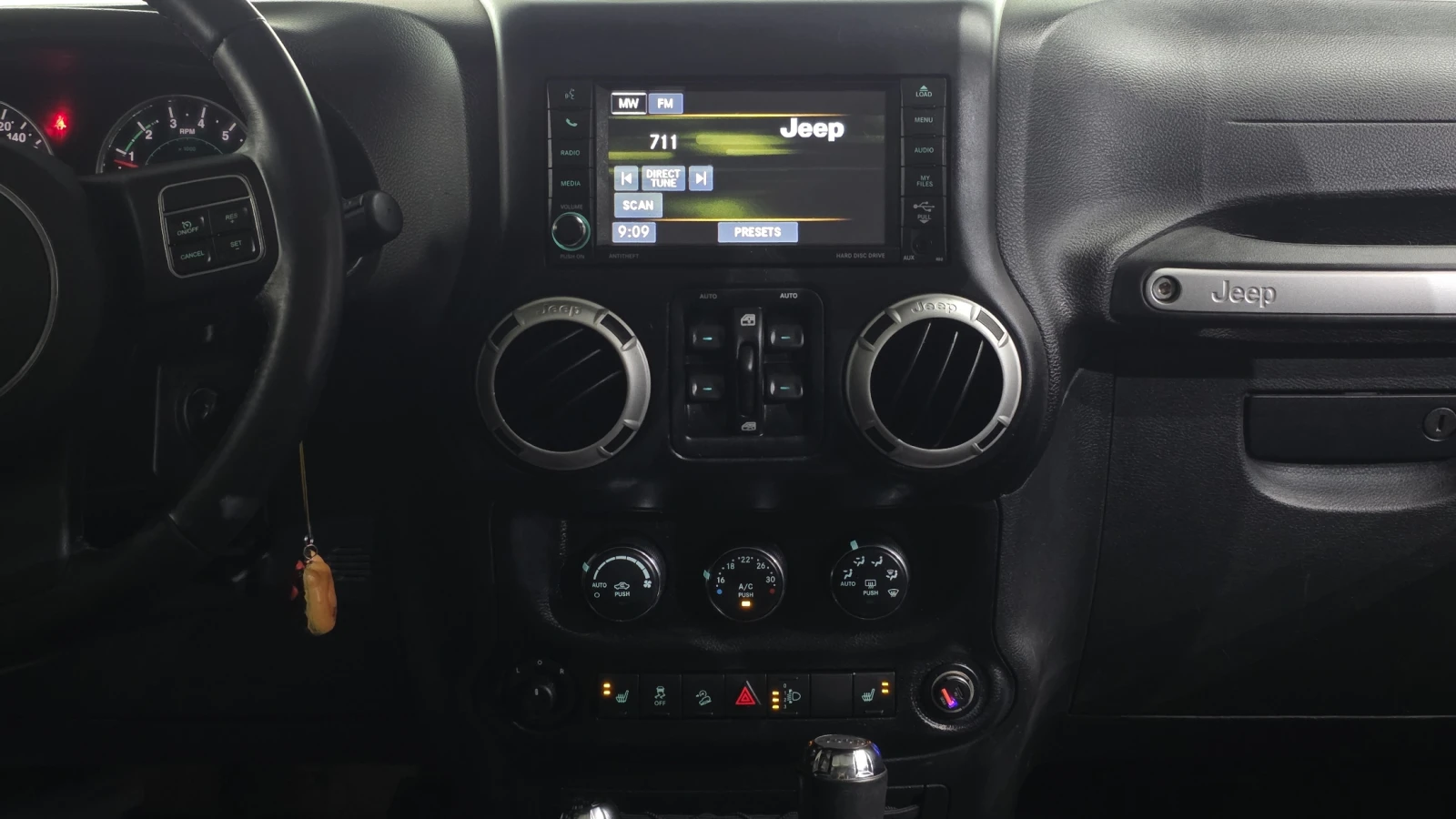 Jeep Wrangler SAHARA* ����� ����* ������ ���� | Mobile.bg � ����������� 11