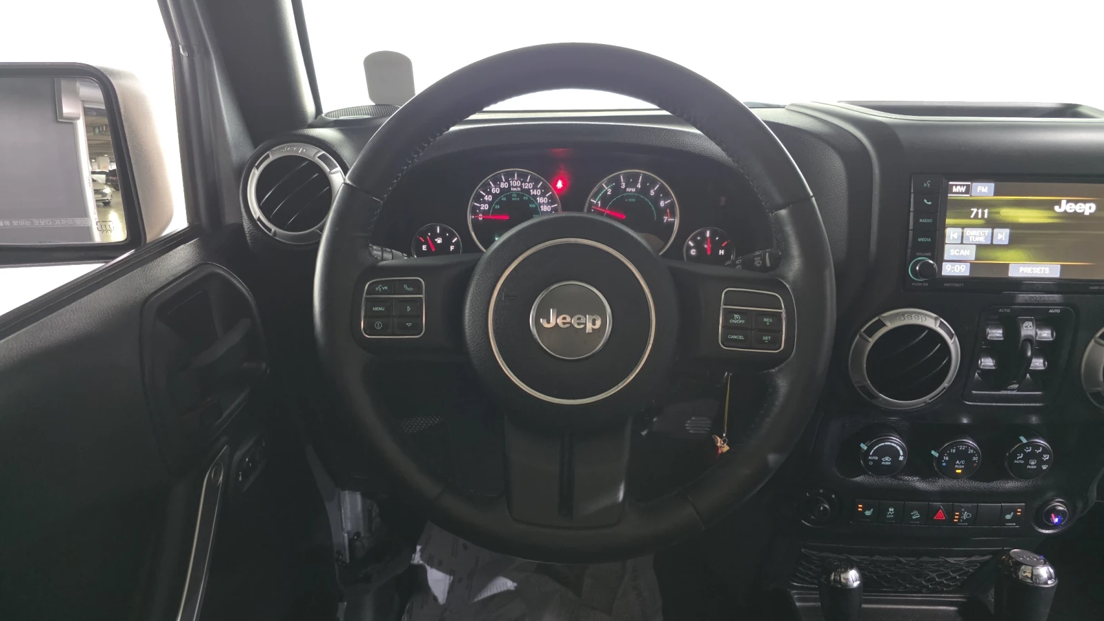 Jeep Wrangler SAHARA* ����� ����* ������ ���� | Mobile.bg � ����������� 7
