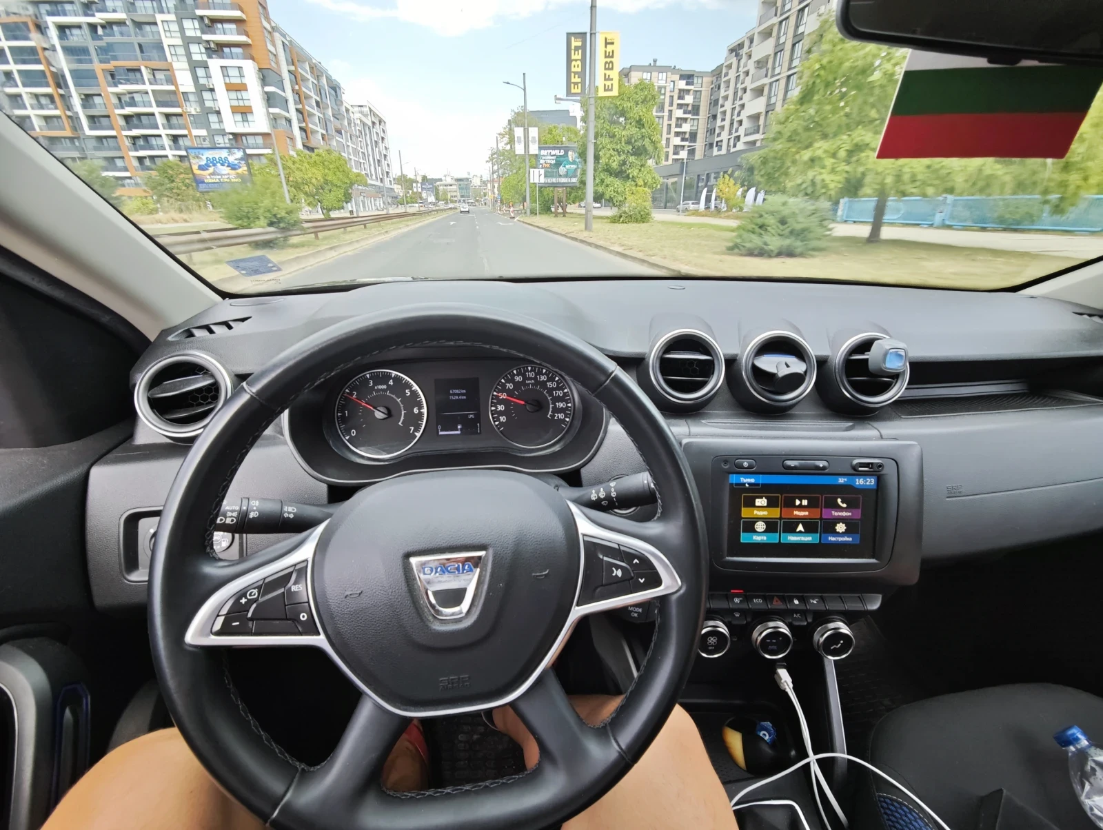 Dacia Duster 67100км, снимка 4 - Автомобили и джипове - 55595192
