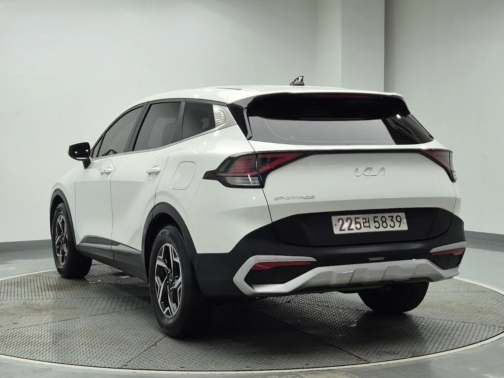Kia Sportage 1.6T 2wd Trendy, снимка 2 - Автомобили и джипове - 55875200