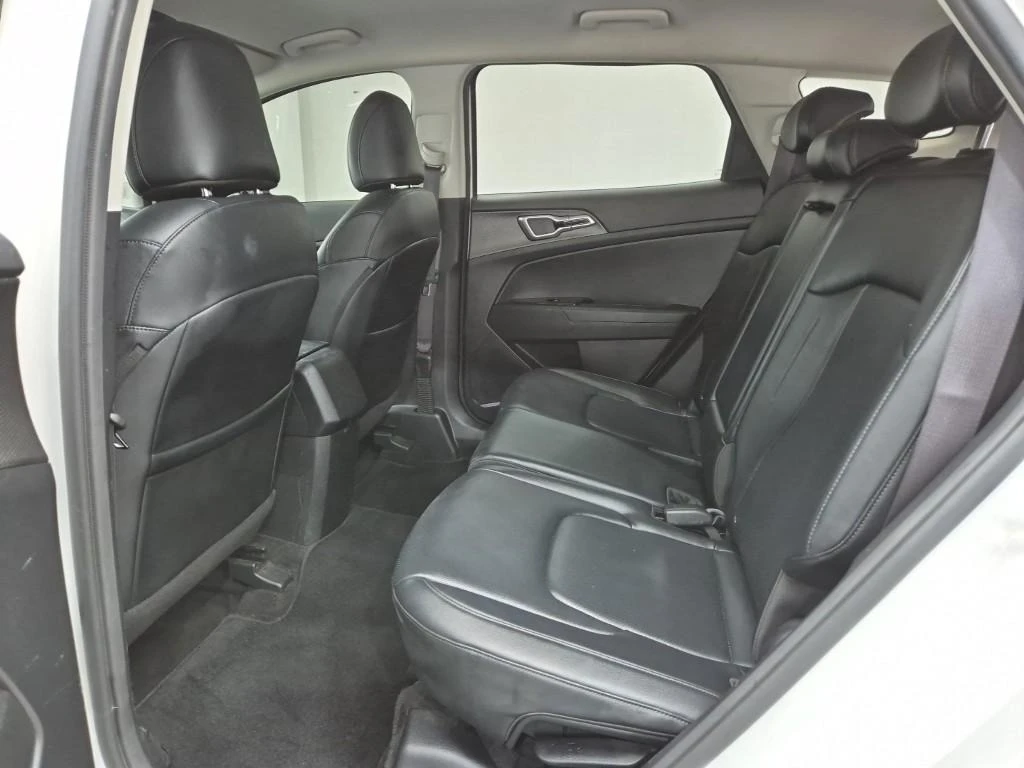 Kia Sportage 1.6T 2wd Trendy, снимка 13 - Автомобили и джипове - 55875200