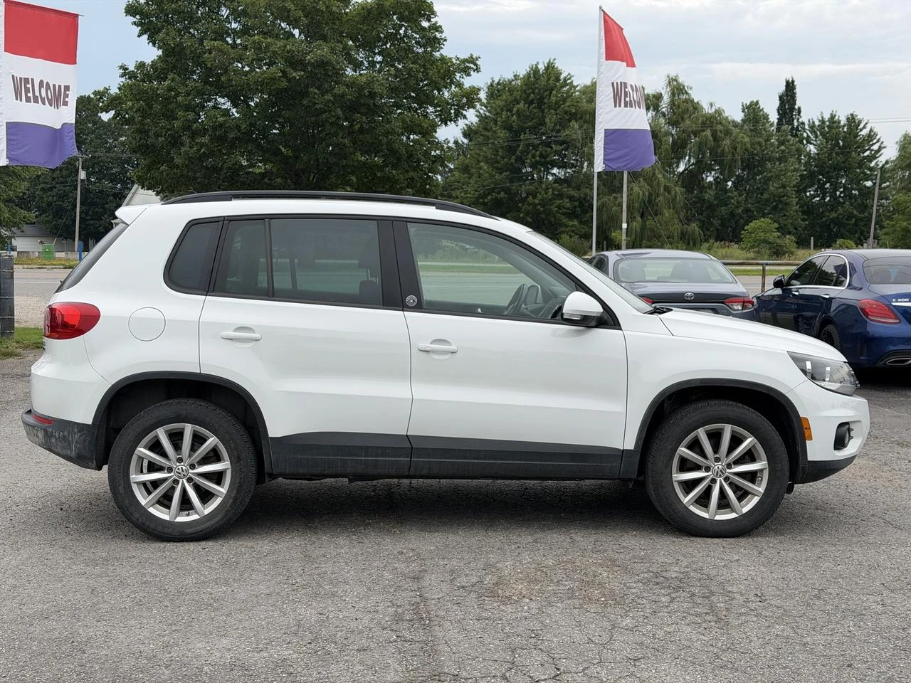 VW Tiguan 2.0 TSI* 4MOTION* WОLFSBURG EDITION* , снимка 2 - Автомобили и джипове - 56039533