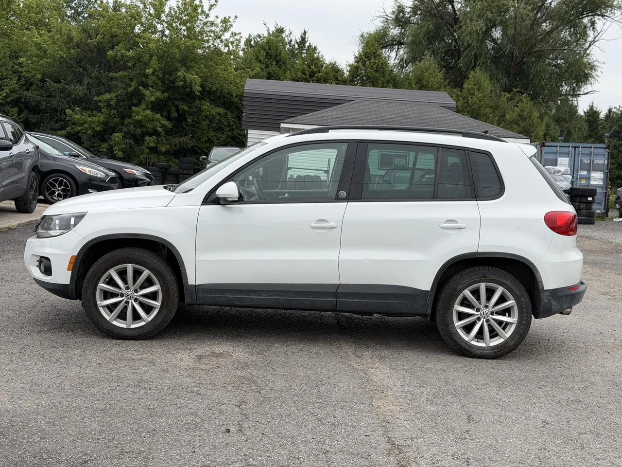 VW Tiguan 2.0 TSI* 4MOTION* WОLFSBURG EDITION* , снимка 4 - Автомобили и джипове - 56039533