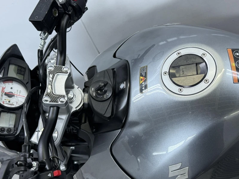 Suzuki Gsr 600, снимка 12 - Мотоциклети и мототехника - 52939940