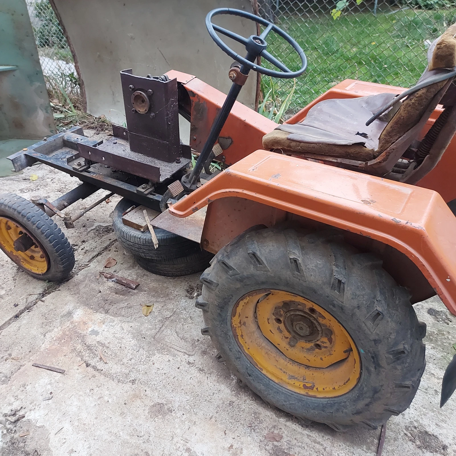 Трактор Heibei Китайски чайник, снимка 1