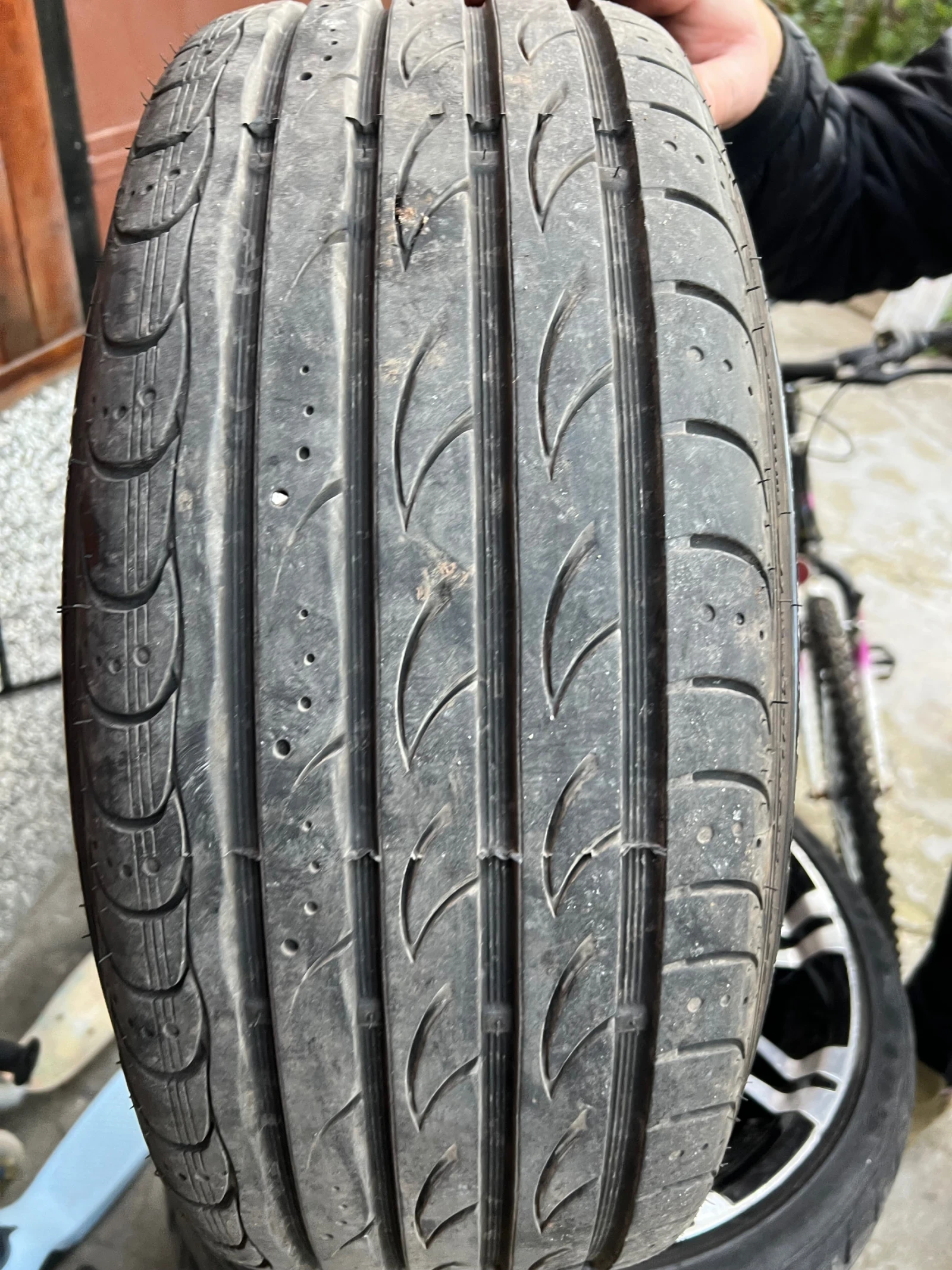    225/35R19 | Mobile.bg   3
