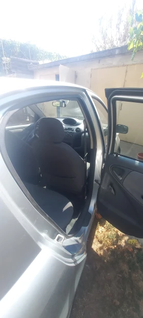 Toyota Yaris Климатик , СD, LPG , VVT-i (голямия мотор ) - 3900 лв. - 86757261 7
