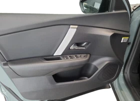 Citroen C4 e-MAX/156HP/CAM/HUD/NAVI/LED/CPLAY/DIGI/139q - 29799 € / 58281.78 лв. - 13714587 10