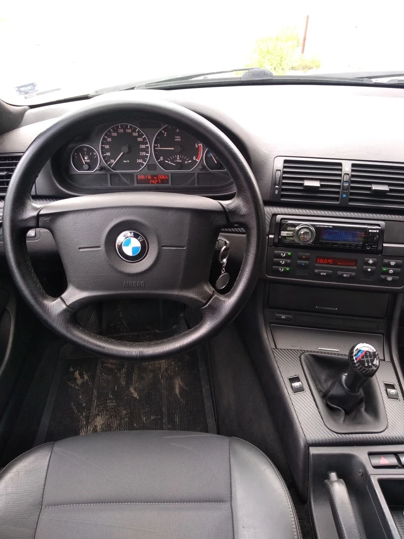 BMW 318 2, 0 TDI, снимка 6 - Автомобили и джипове - 47043592