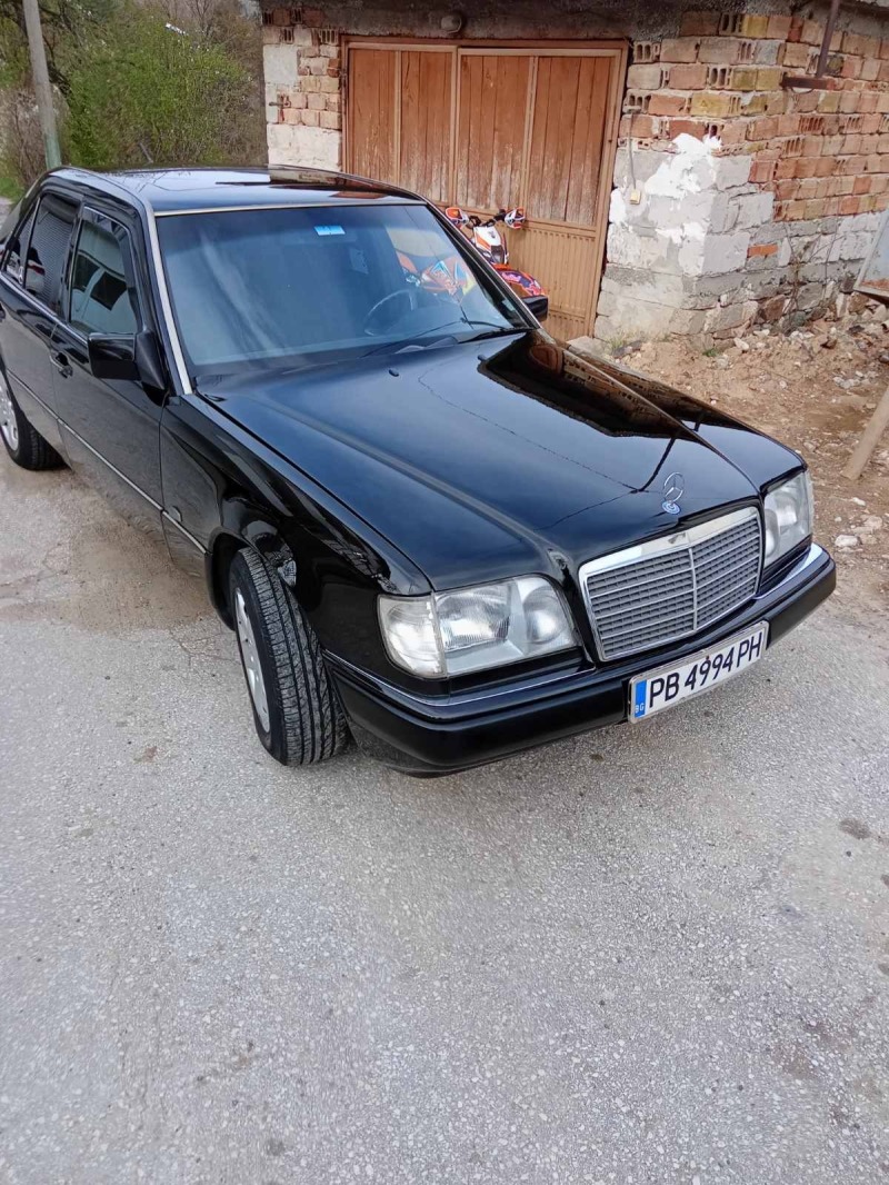 Mercedes-Benz 124, снимка 1 - Автомобили и джипове - 45573296
