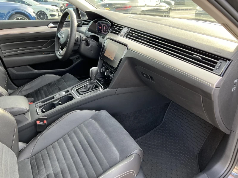 VW Passat 2.0TDI* 4MOTION* FULL LED* , снимка 11 - Автомобили и джипове - 46548946