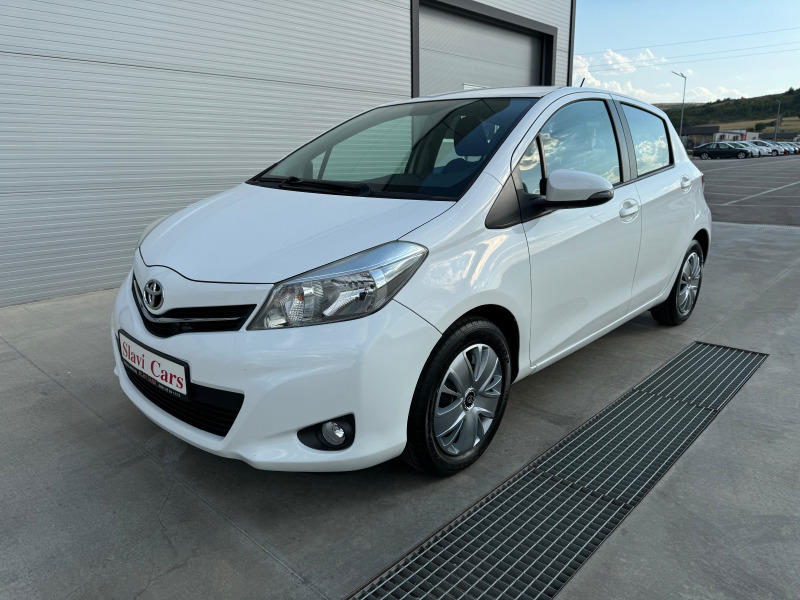 Toyota Yaris 1.0 i камера/ климатроник/ 121000 км!!!, снимка 1 - Автомобили и джипове - 46795274