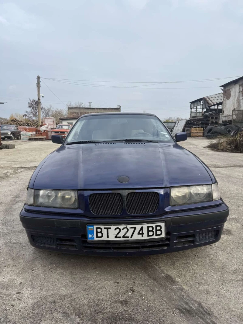 BMW 318 1.8, снимка 1 - Автомобили и джипове - 47981221