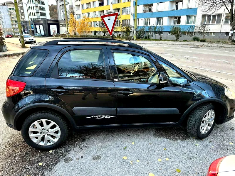 Suzuki SX4, снимка 2 - Автомобили и джипове - 48554972