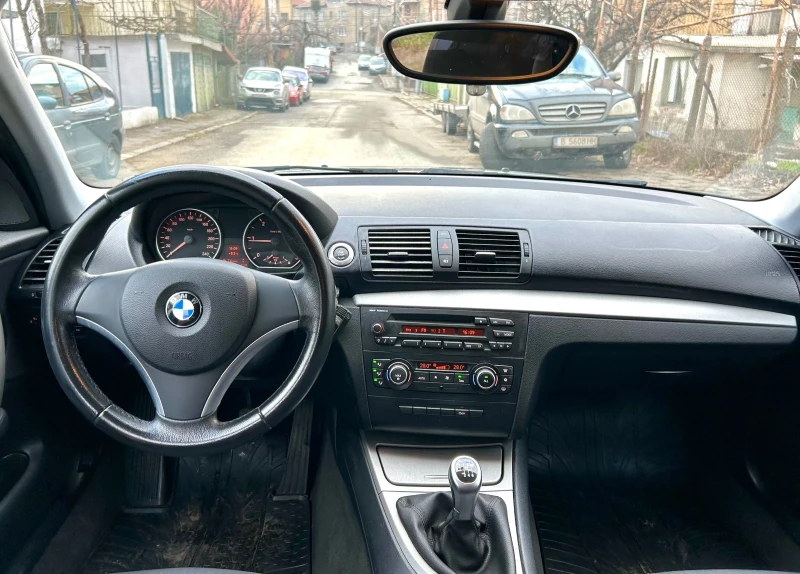 BMW 120 EURO 5 * 2010 Година * , снимка 6 - Автомобили и джипове - 48661309